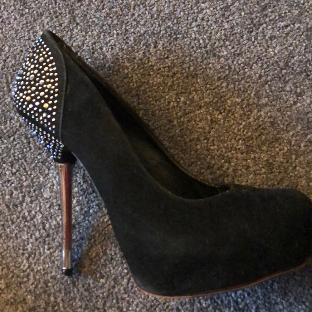 Black and silver pumps